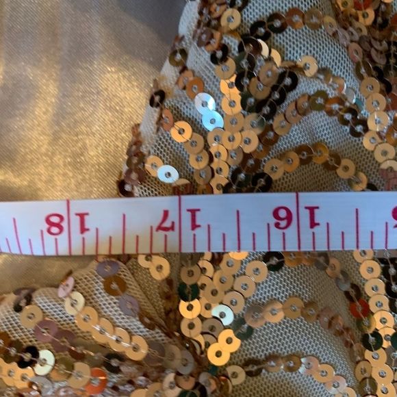 NWOT GOWN prom party Beautiful gold sequin Fish scale gown - Picture 3 of 3